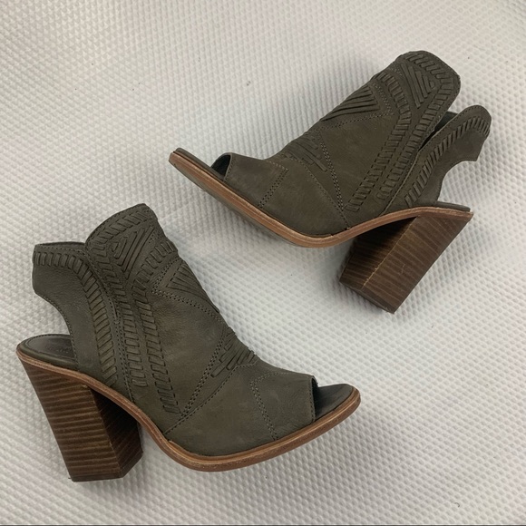 Vince Camuto Shoes - Vince Camuto Karinta heel